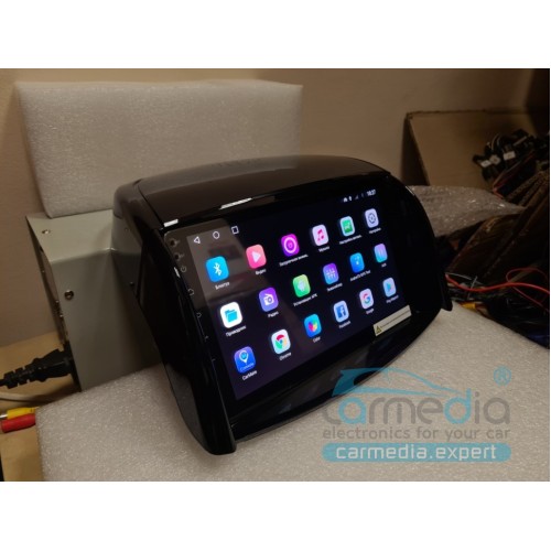 Штатная магнитола CarMedia OL-9943-W для Renault Koleos I 2008-2016 на Android 8.1