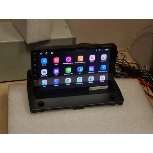 Штатная магнитола CarMedia SF-9136-P для Volvo XC-90 2002-2014 на Android 10.0