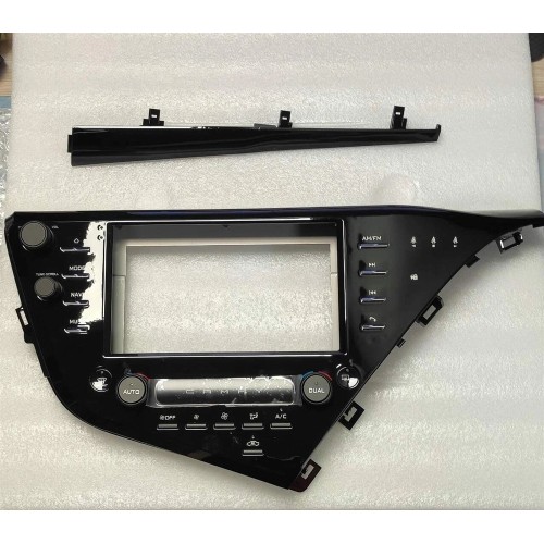 Штатная магнитола CarMedia SF-9695-D для Toyota Camry V70 2018-2021 top на Android 10.0