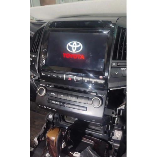 Штатная магнитола CarMedia SF-1620-3-B-D (с кнопками) для Toyota Land Cruiser 200 2007-2015 top на Android 10.0